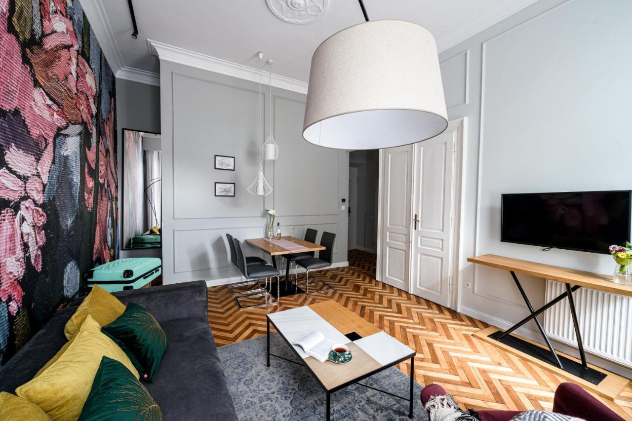 Arts Apartments - Krakow Old Town Bagian luar foto