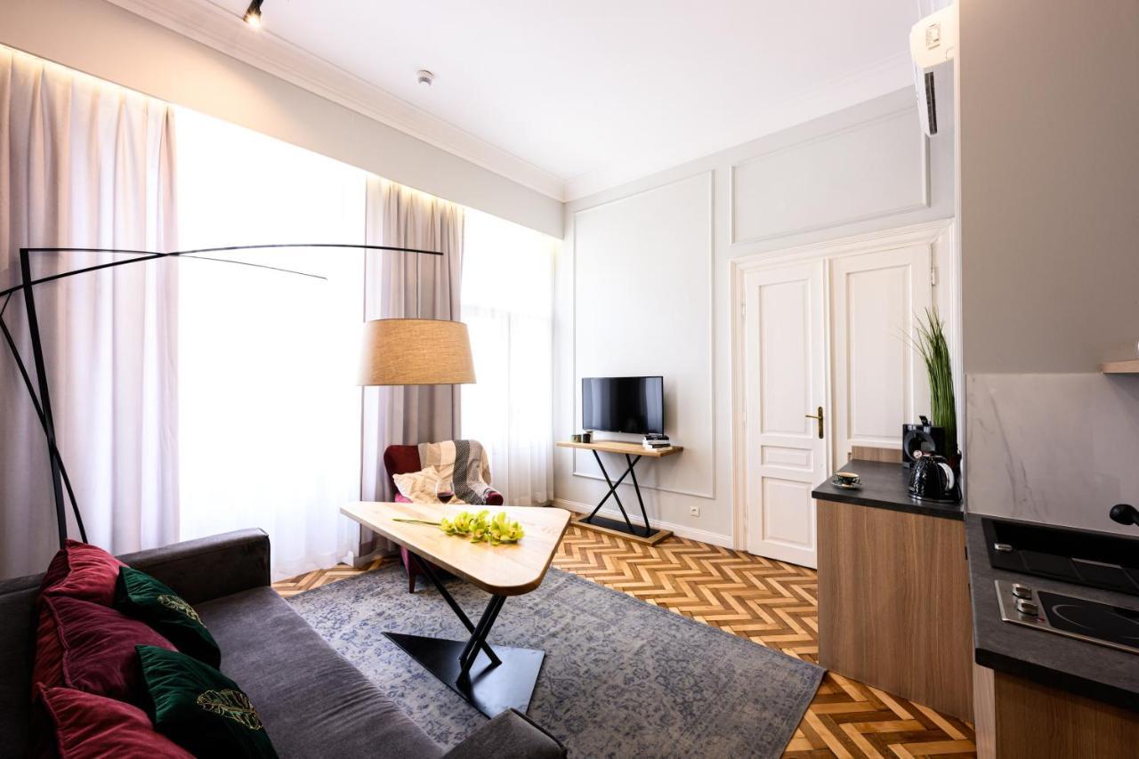 Arts Apartments - Krakow Old Town Bagian luar foto