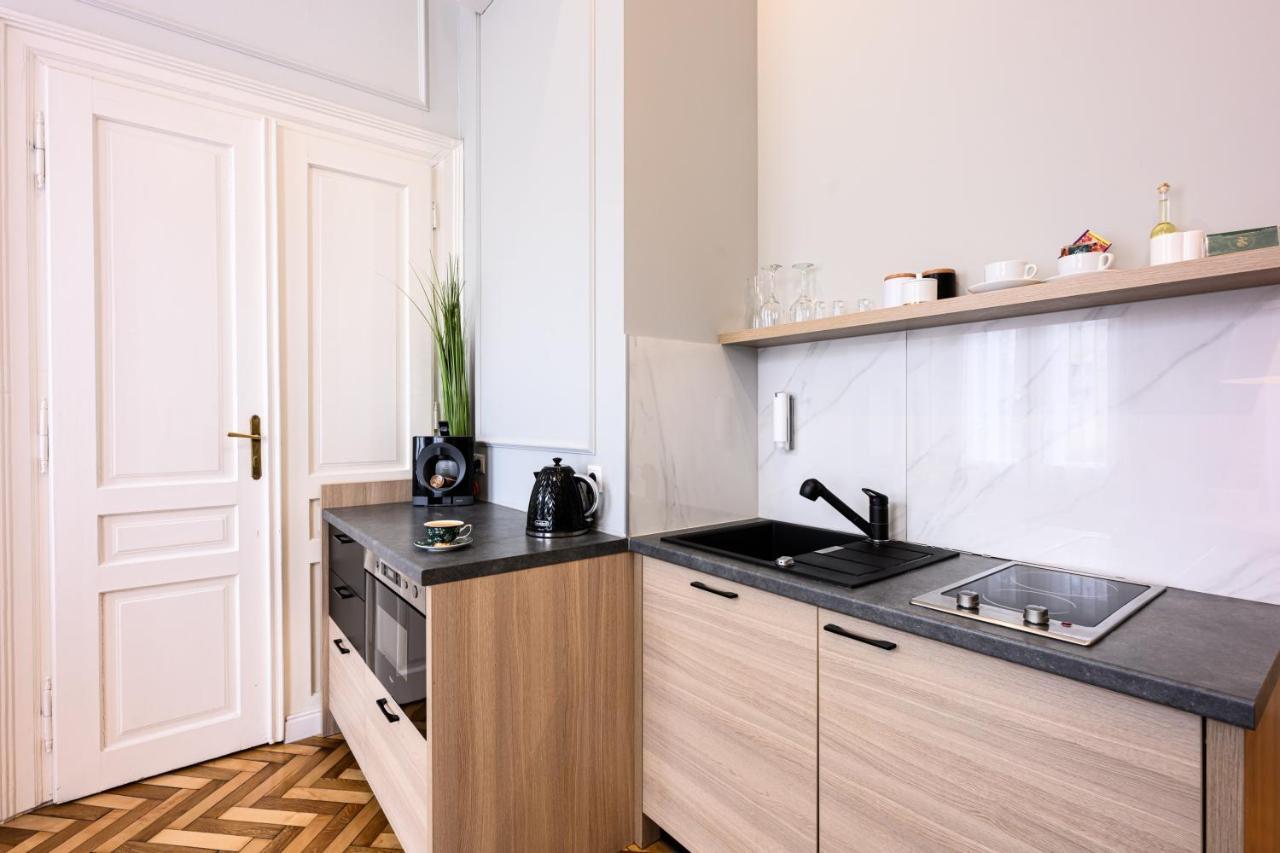 Arts Apartments - Krakow Old Town Bagian luar foto
