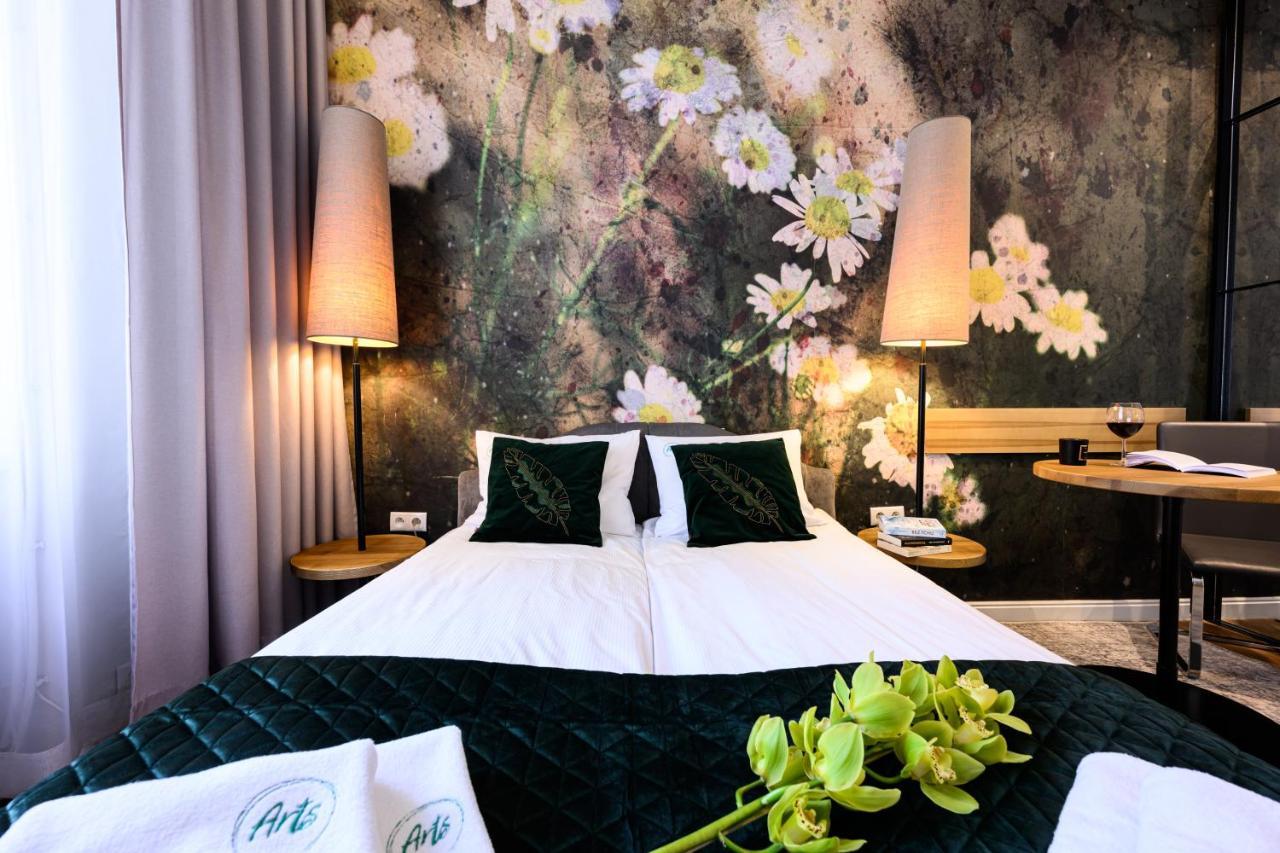 Arts Apartments - Krakow Old Town Bagian luar foto