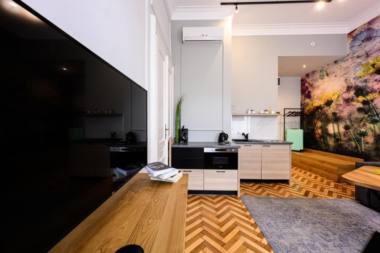 Arts Apartments - Krakow Old Town Bagian luar foto