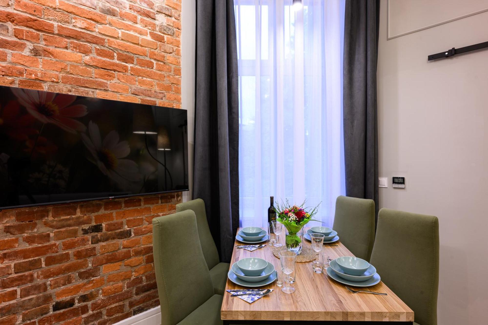 Arts Apartments - Krakow Old Town Bagian luar foto